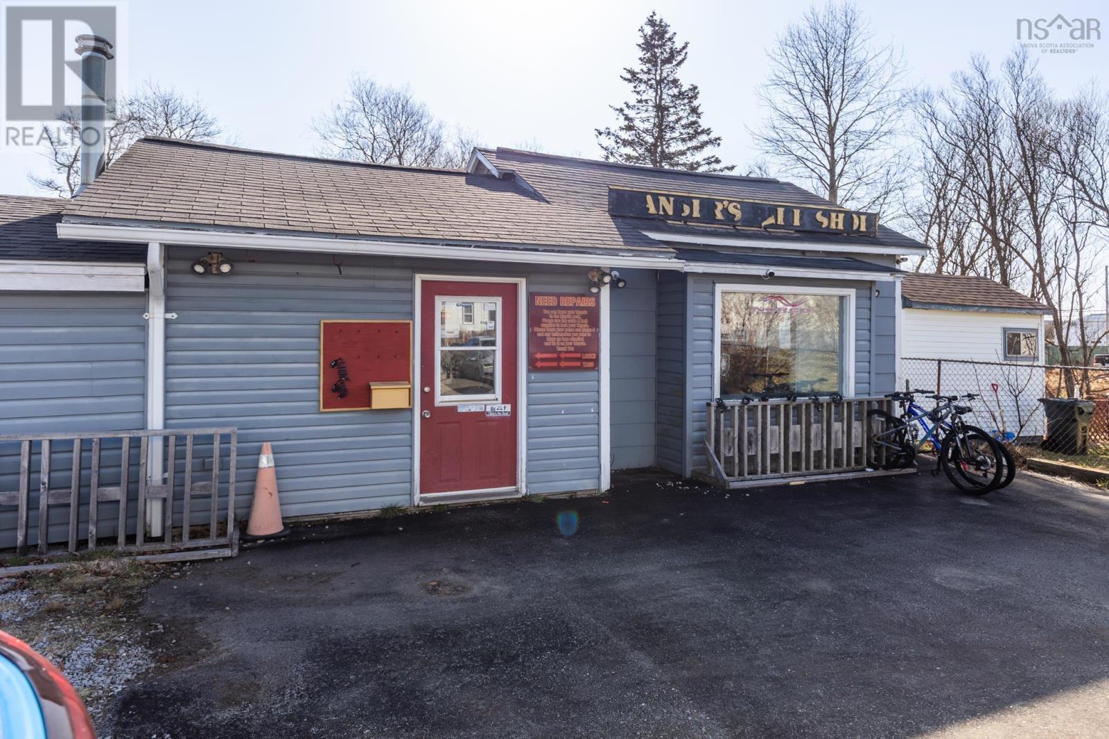 165 Pleasant Street, Yarmouth, Nova Scotia  B5A 2J5 - Photo 6 - 202506133