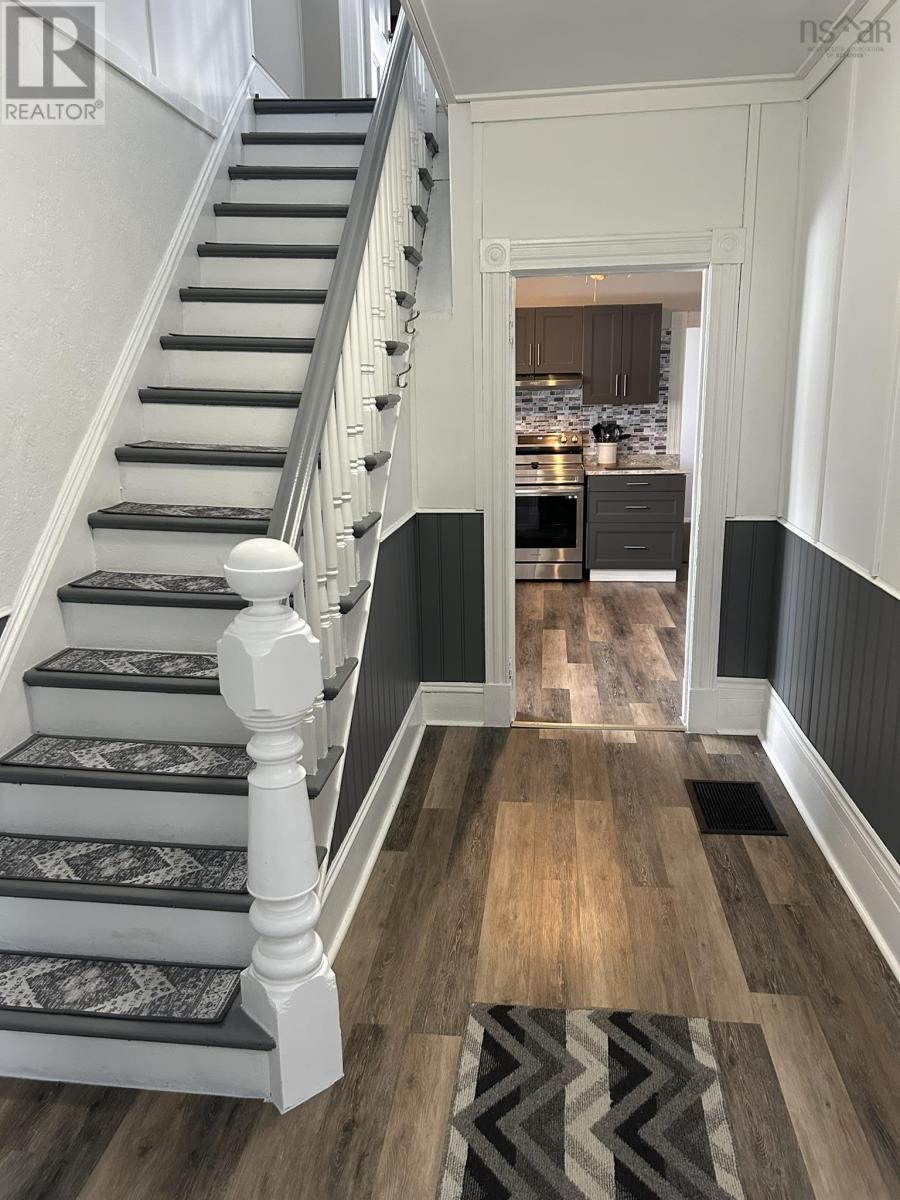 28 Duke Street, Oxford, Nova Scotia  B0M 1P0 - Photo 4 - 202503637