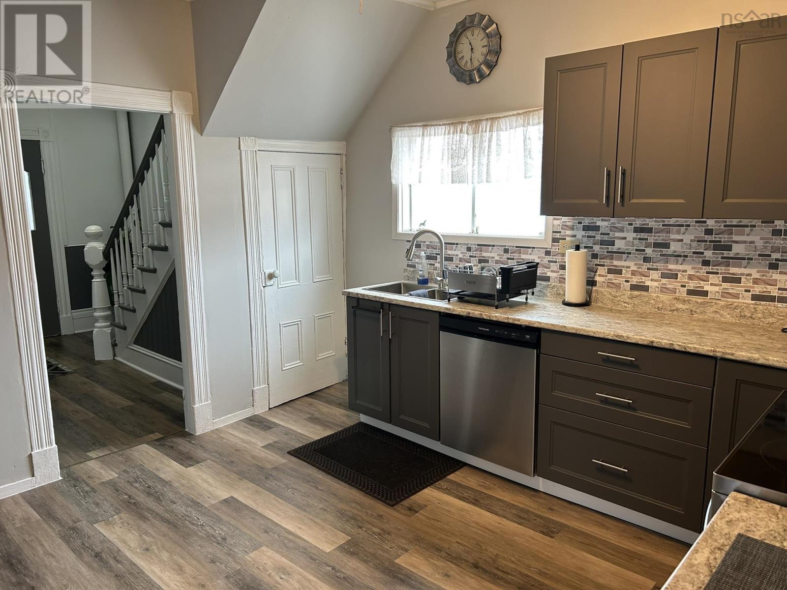 28 Duke Street, Oxford, Nova Scotia  B0M 1P0 - Photo 5 - 202503637