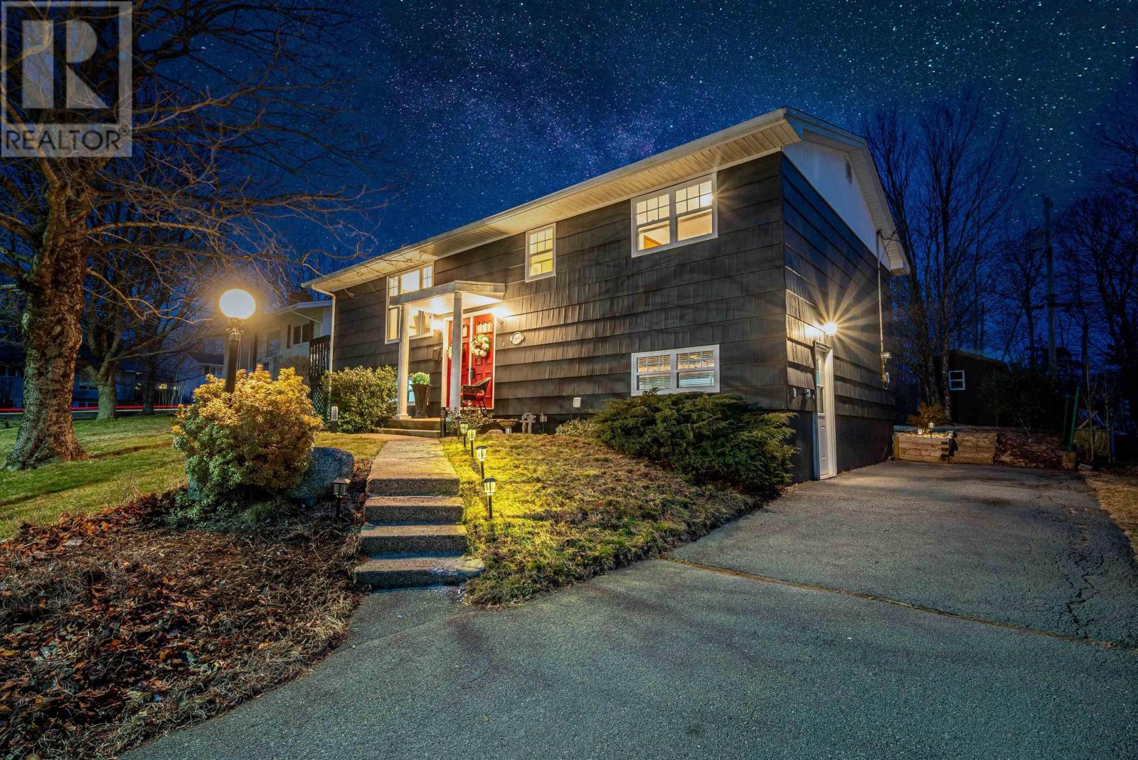 8 Nappan Drive, Lower Sackville, Nova Scotia  B4C 2E2 - Photo 2 - 202505153