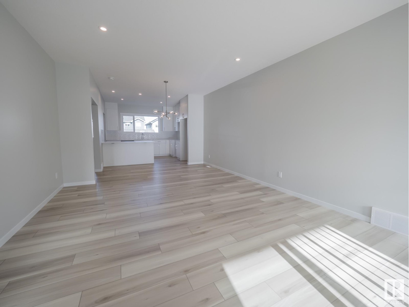 Property at 11 Nerine CR image 3