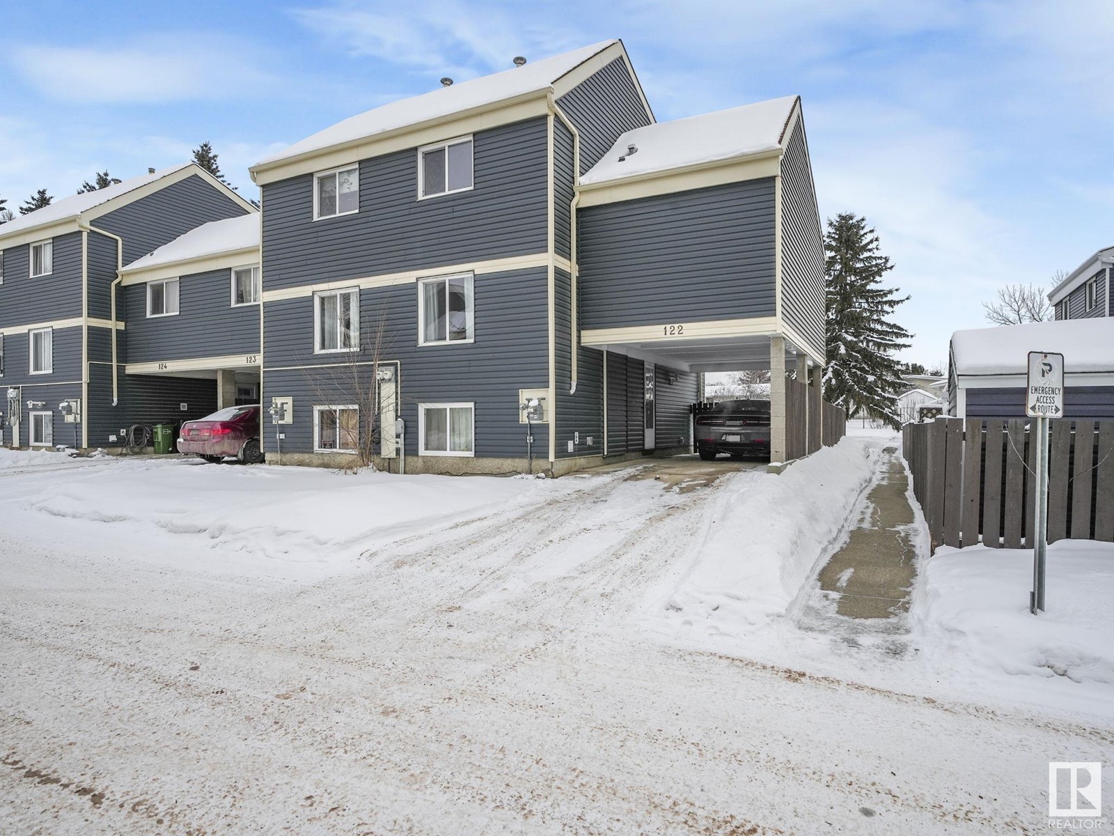 Property at 122 MORIN MAZE MZ NW image 3