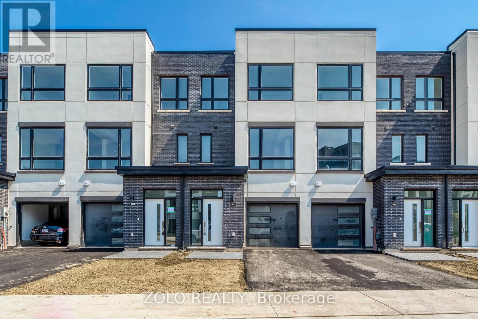 3049 Trailside Drive, Oakville, Ontario  L6M 4M2 - Photo 1 - W12048081