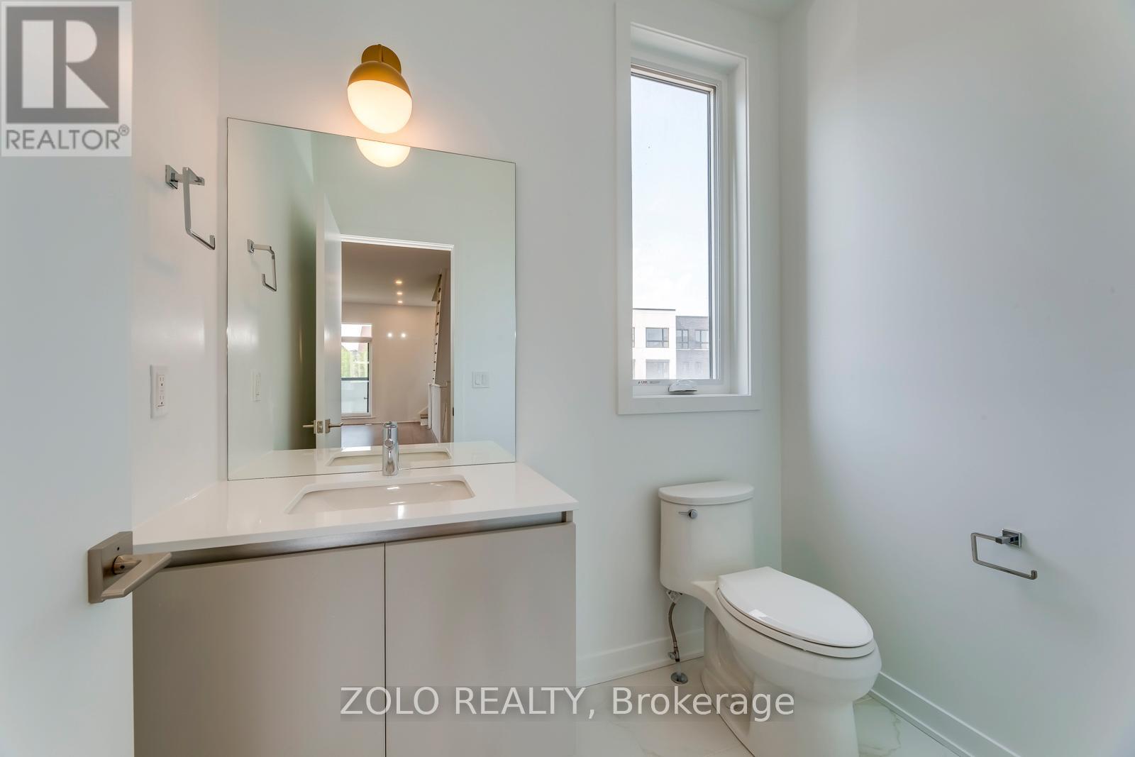 3049 Trailside Drive, Oakville, Ontario  L6M 4M2 - Photo 11 - W12048081
