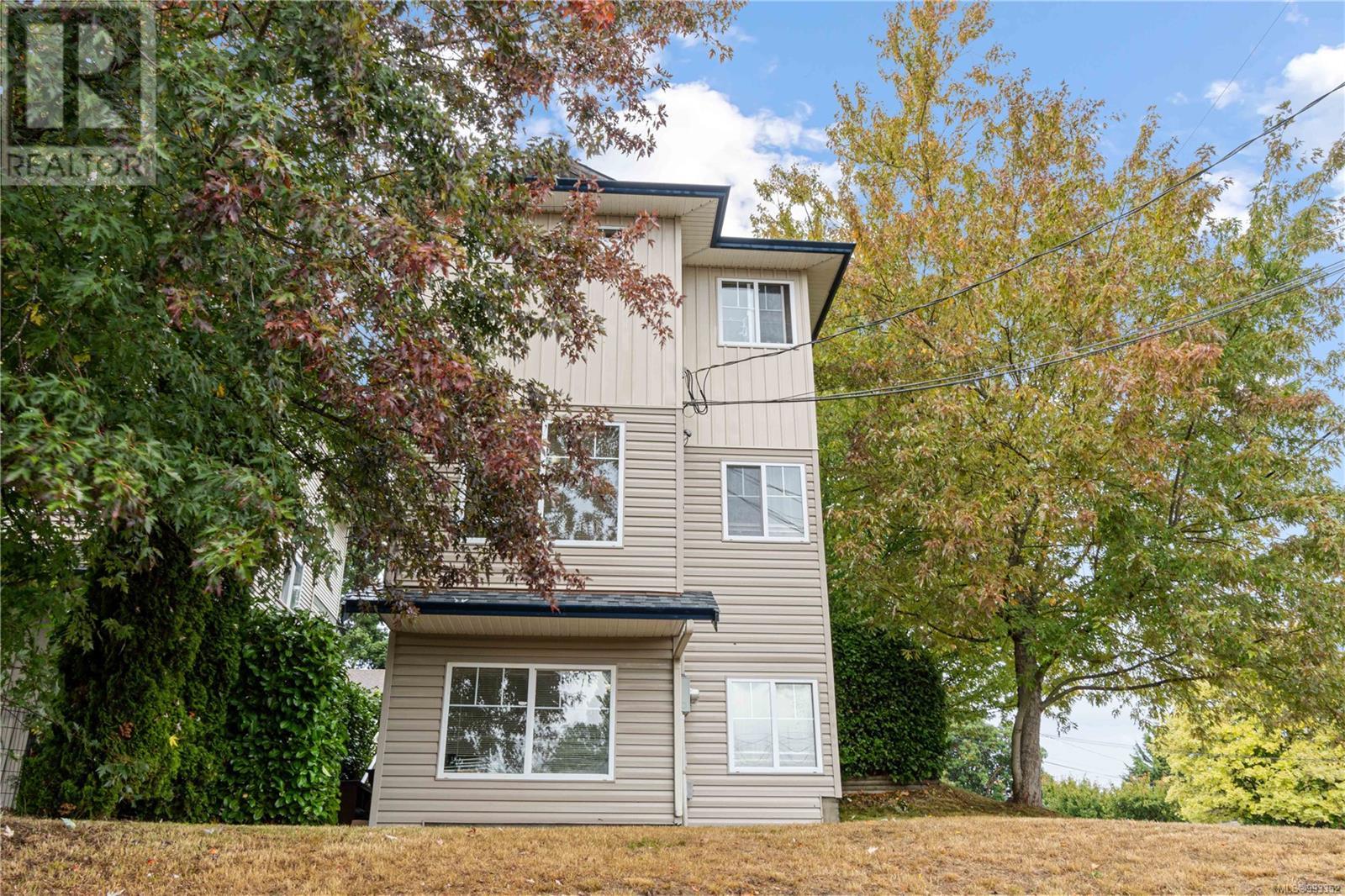 Property at 1394/1396 Graham Cres image 1