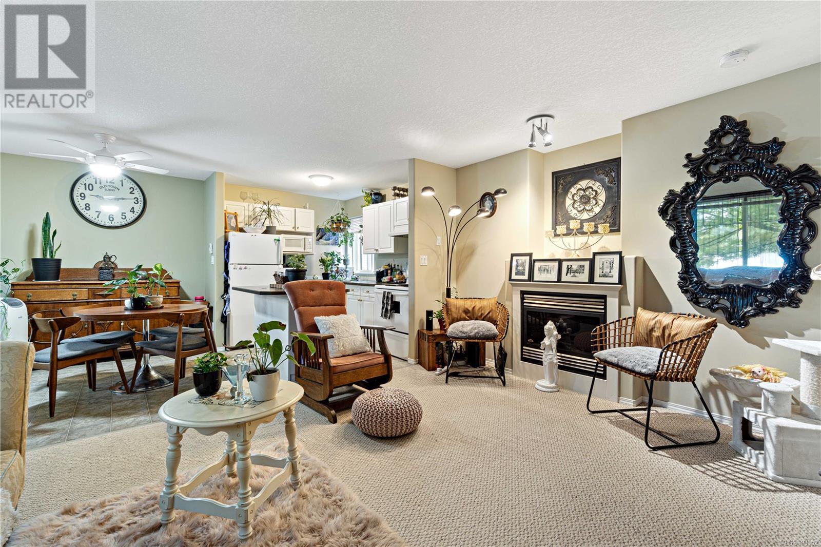 Property at 1394/1396 Graham Cres image 3