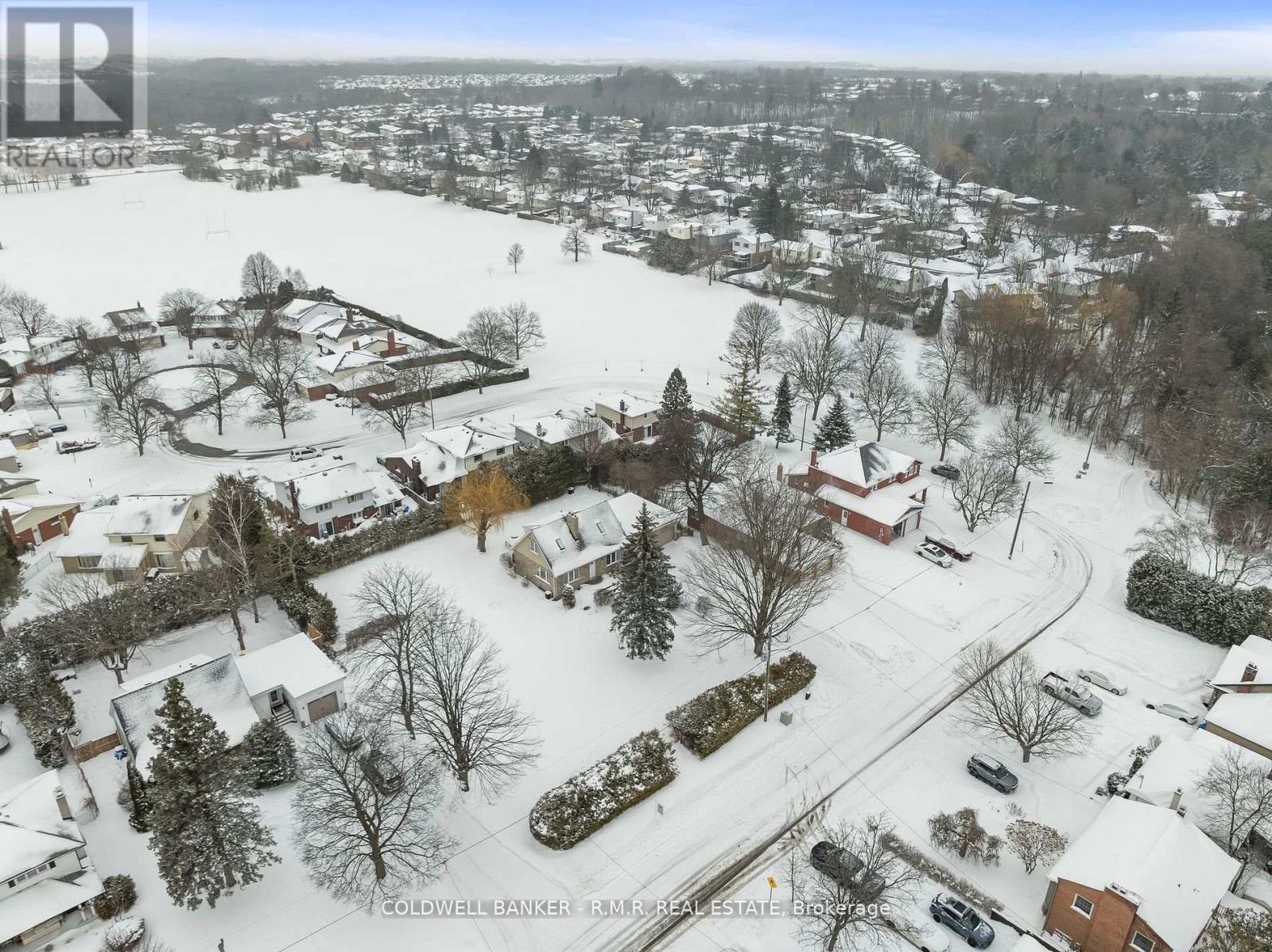 Property at 904 PARKLANE AVENUE image 3