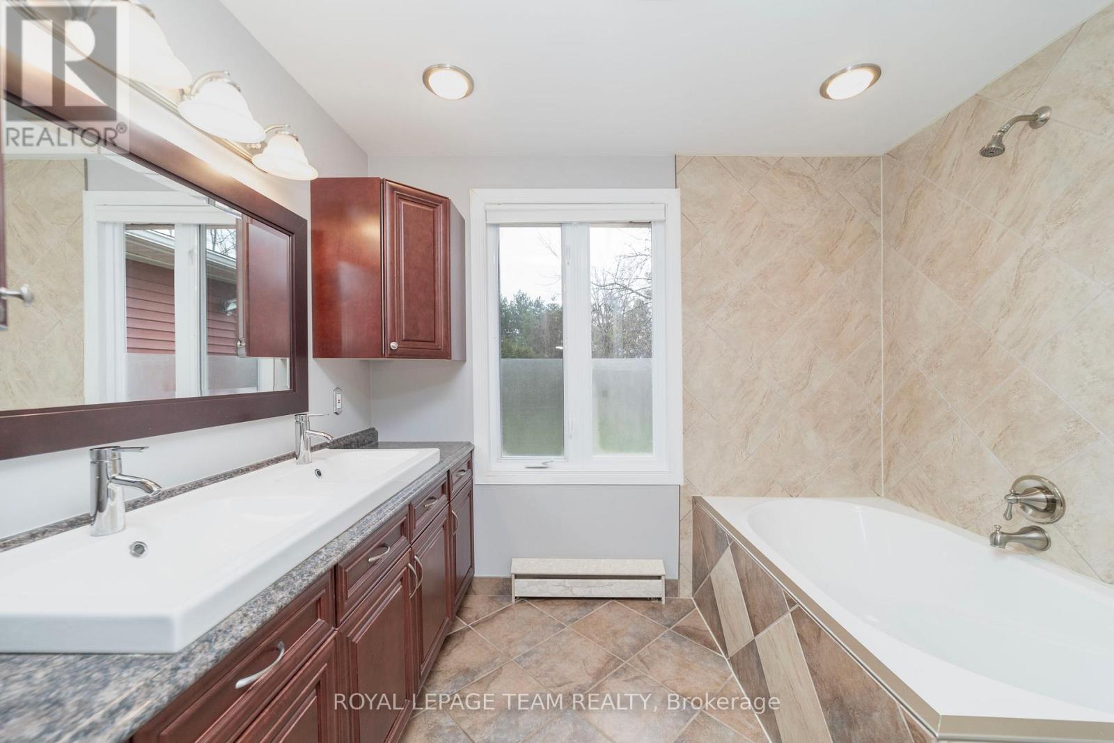1080 Perth Road N, Beckwith, Ontario  K7A 4S7 - Photo 22 - X12048172