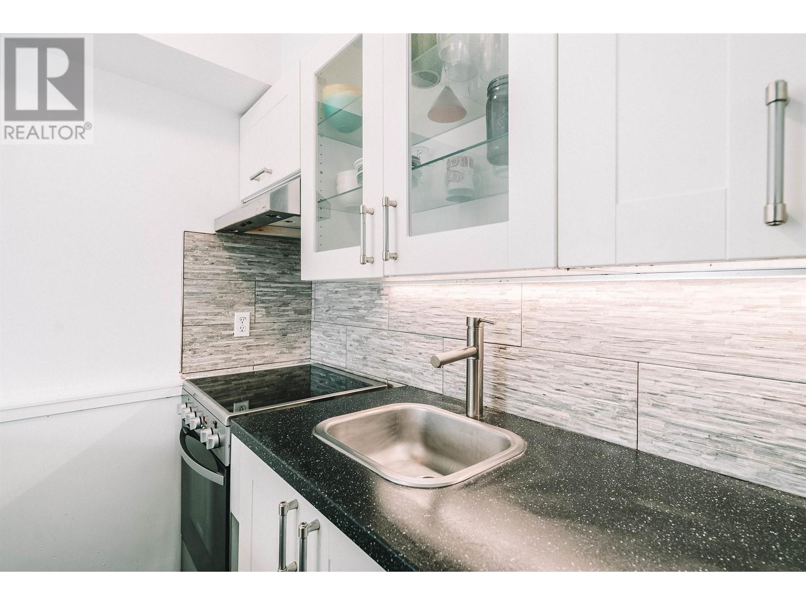 304 1534 Harwood Street, Vancouver, British Columbia  V6G 1X9 - Photo 4 - R2983106