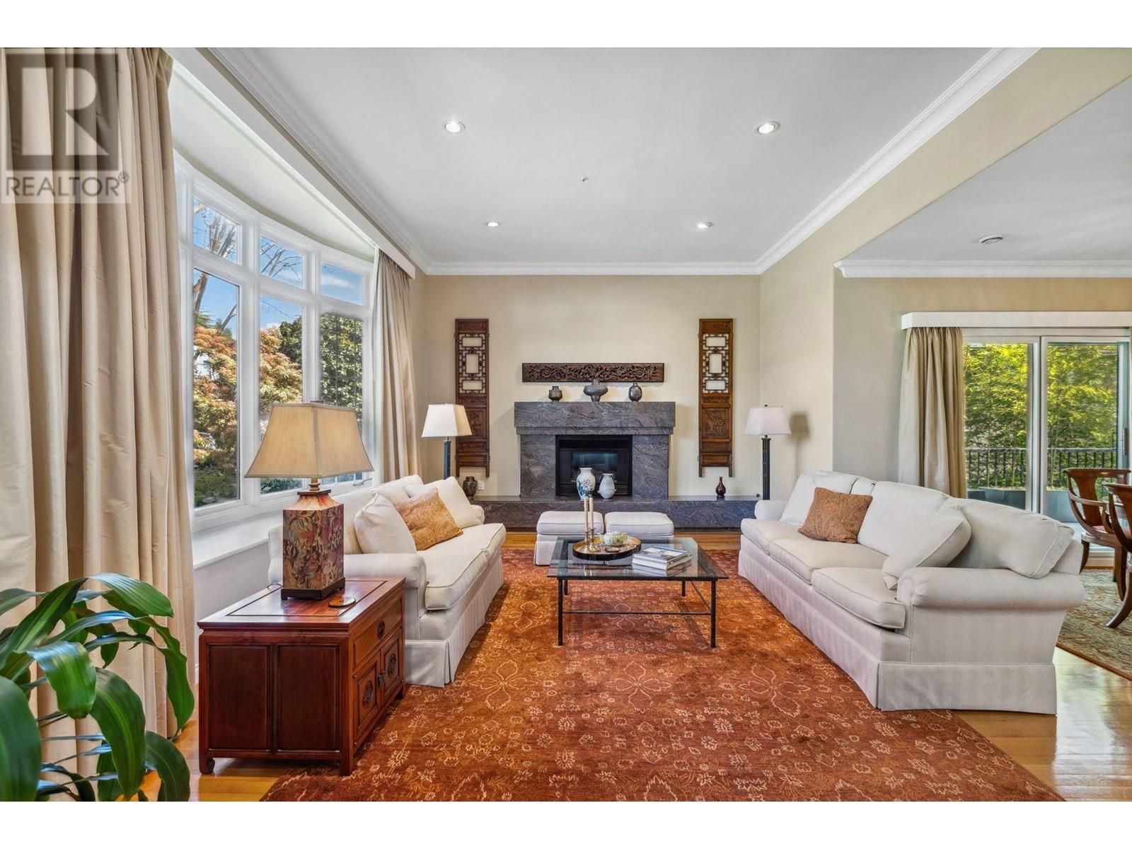 Property at 1368 W 58TH AVENUE image 4