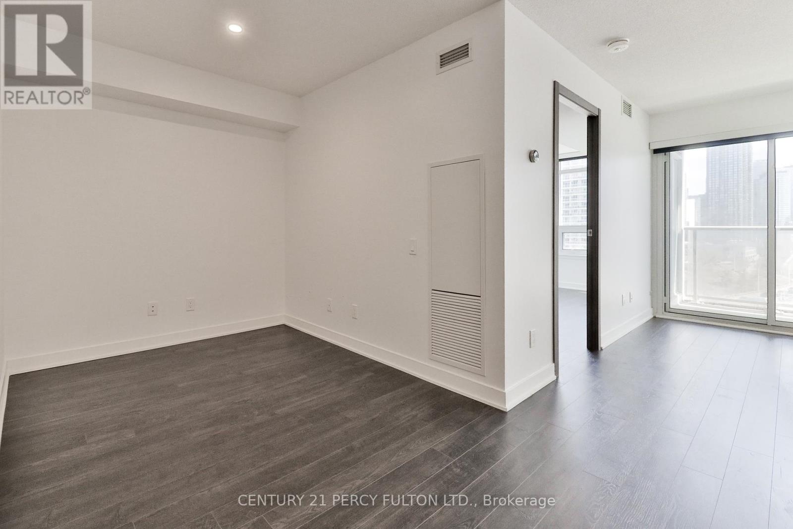1107 - 19 Bathurst Street, Toronto, Ontario  M5V 0N2 - Photo 4 - C12048195