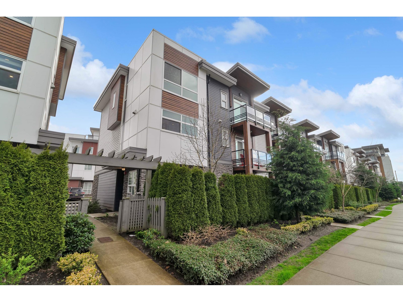 66 7947 209 Street, Langley, British Columbia  V2Y 0Y6 - Photo 3 - R2983161