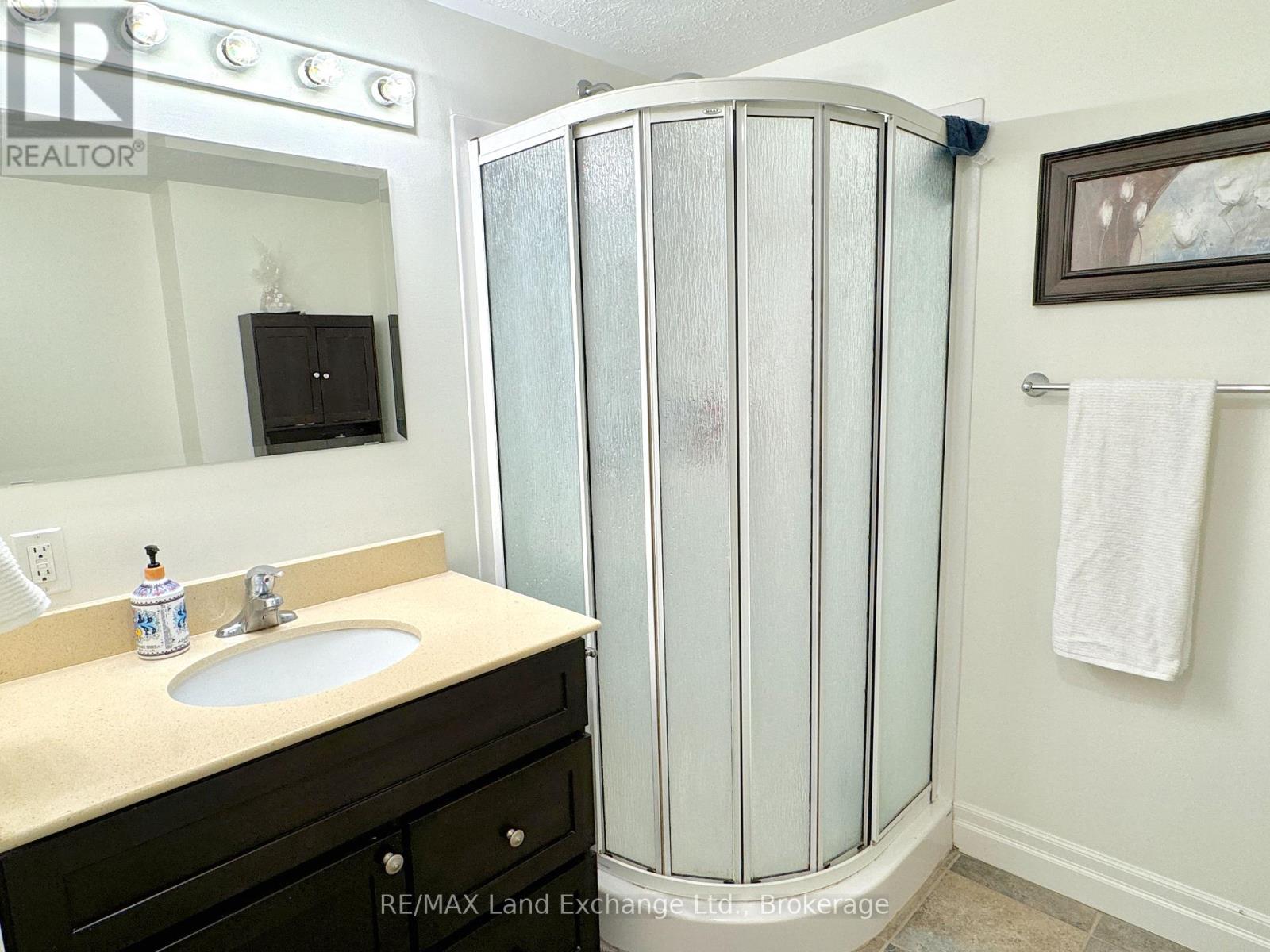 203 - 221 Adelaide Street, Saugeen Shores, Ontario  N0H 2L0 - Photo 14 - X12009857
