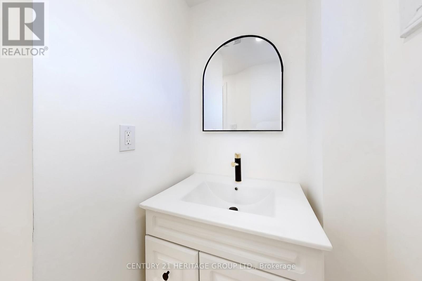 238 William Roe Boulevard, Newmarket, Ontario  L3Y 1B5 - Photo 11 - N12048170