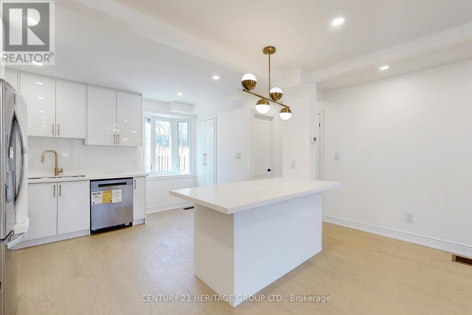 Property at 238 WILLIAM ROE BOULEVARD image 4