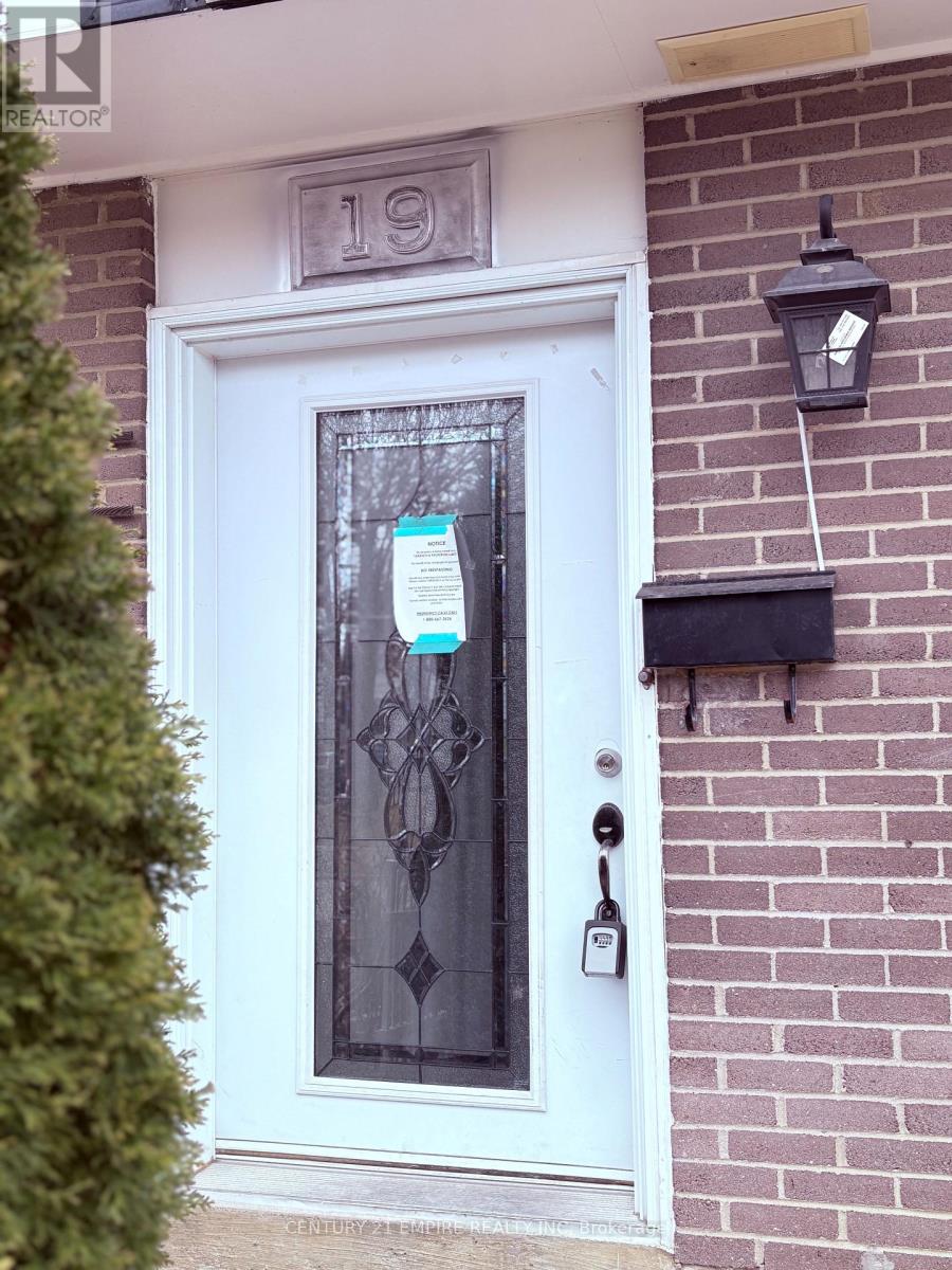 Property at 19 BRAMHALL CIRCLE image 2