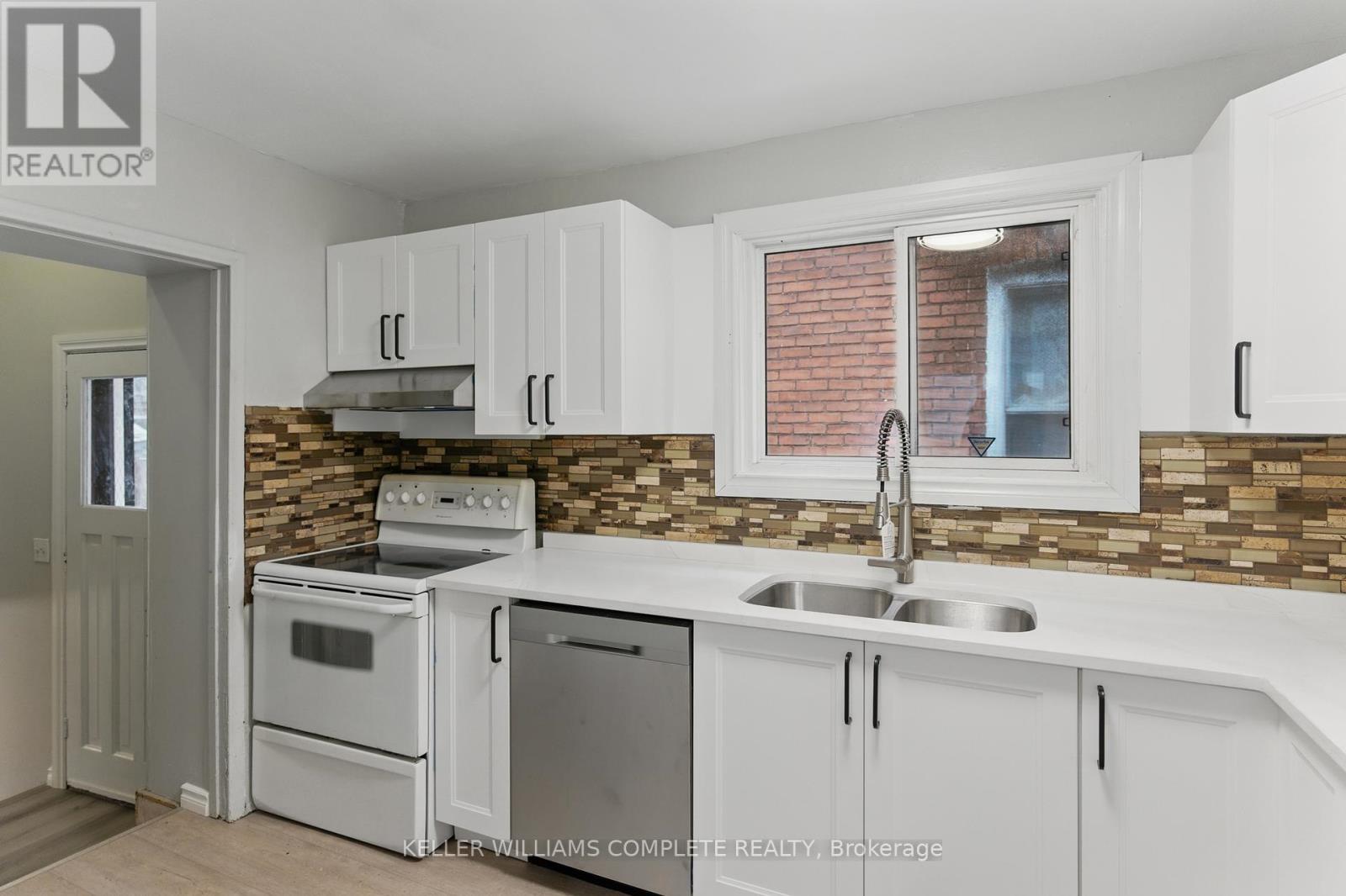 57 Beechwood Avenue, Hamilton (Beasley), Ontario  L8L 2S5 - Photo 24 - X12048197