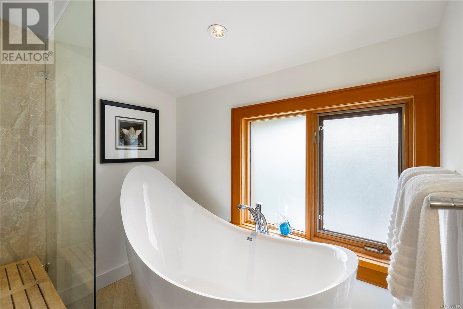 Property at 1904 Bonito Cres image 3