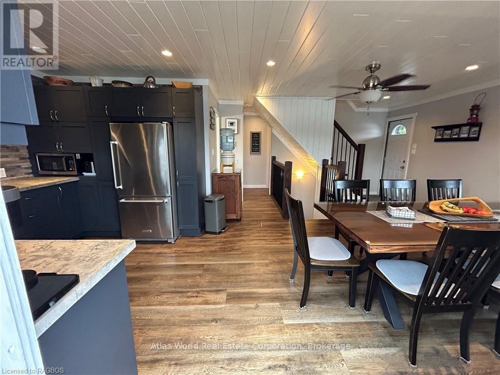 38 North Shore Road, Northern Bruce Peninsula, Ontario  N0H 1W0 - Photo 17 - X12048210