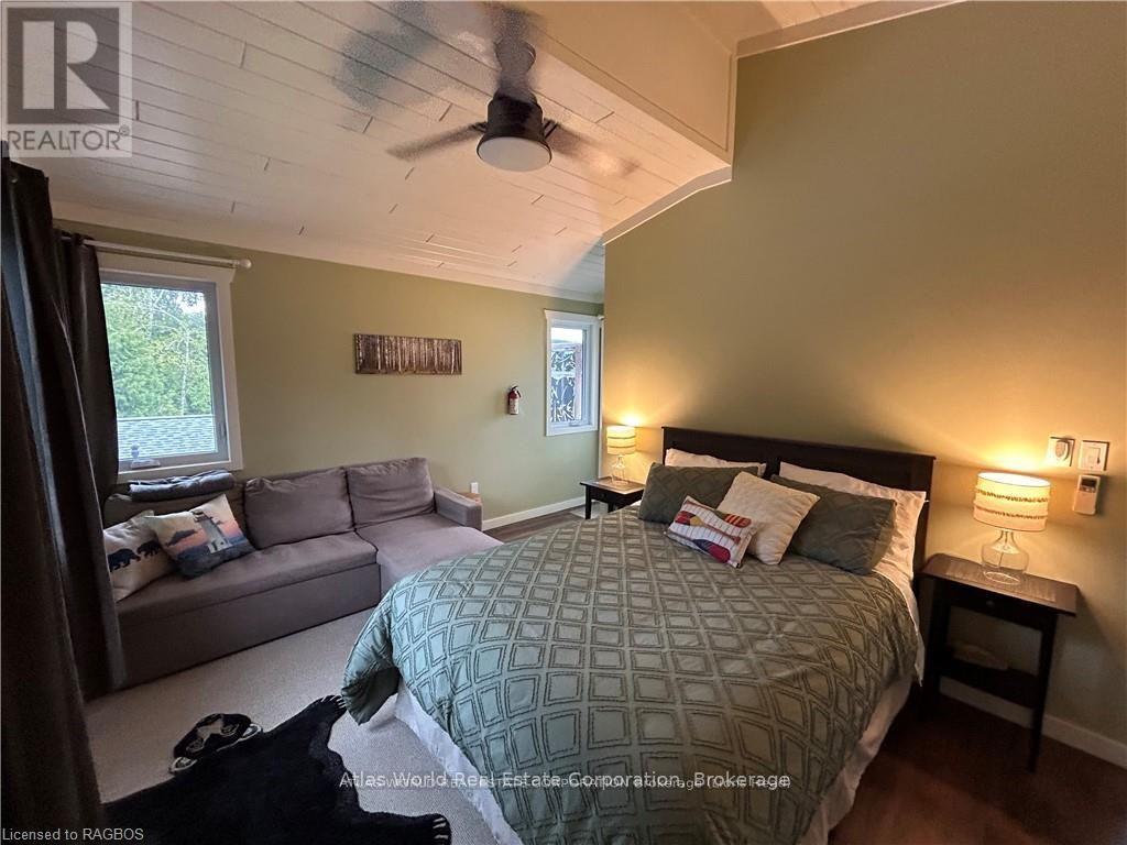 38 North Shore Road, Northern Bruce Peninsula, Ontario  N0H 1W0 - Photo 26 - X12048210