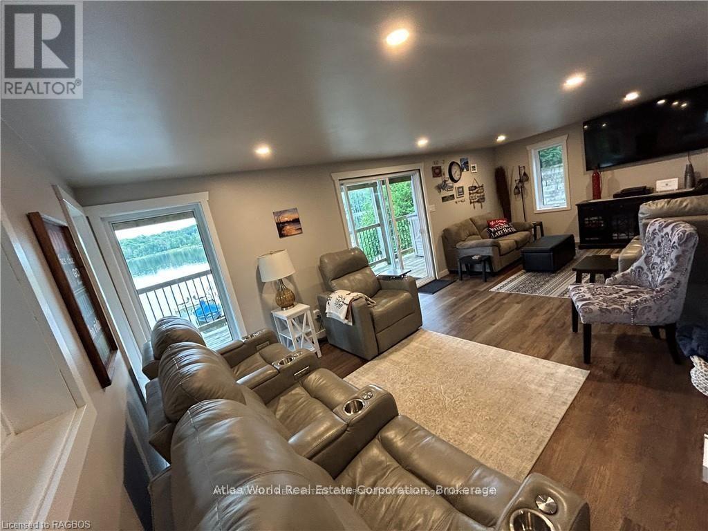38 North Shore Road, Northern Bruce Peninsula, Ontario  N0H 1W0 - Photo 33 - X12048210