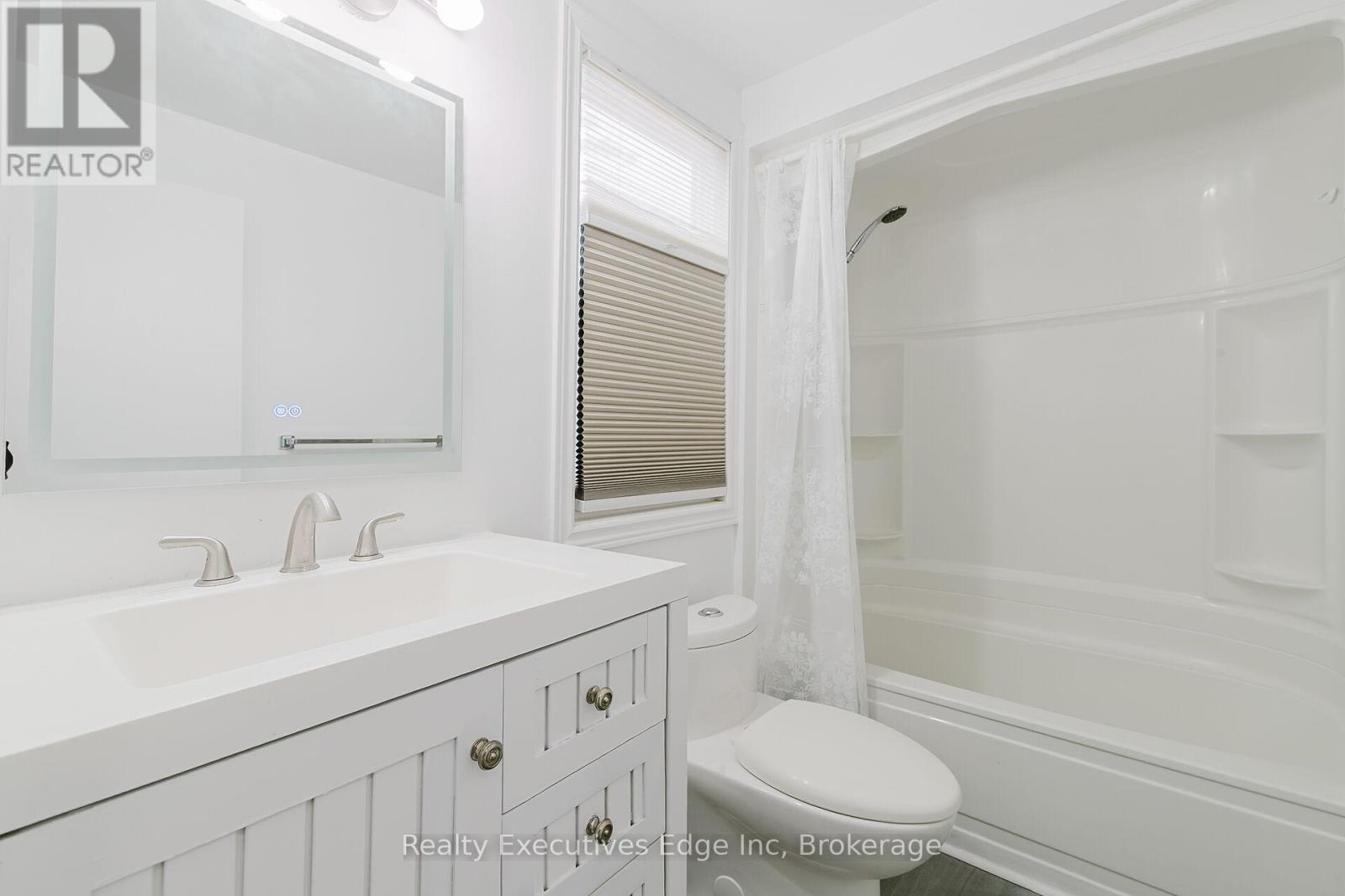 6 - 403 Keats Way, Waterloo, Ontario  N2L 5S7 - Photo 22 - X12048281