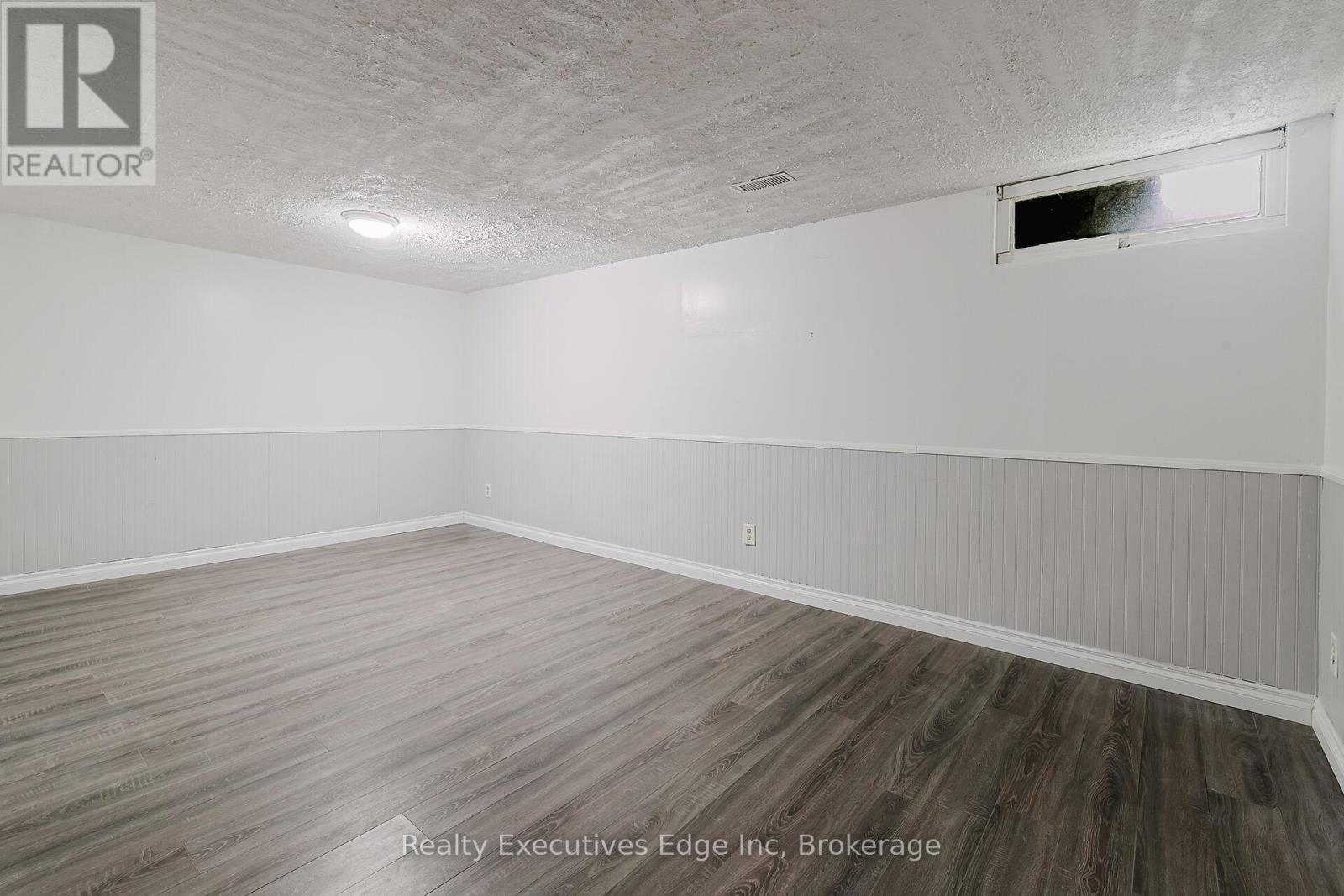 6 - 403 Keats Way, Waterloo, Ontario  N2L 5S7 - Photo 23 - X12048281