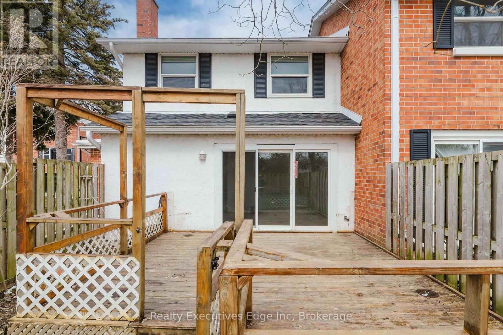 6 - 403 Keats Way, Waterloo, Ontario  N2L 5S7 - Photo 31 - X12048281