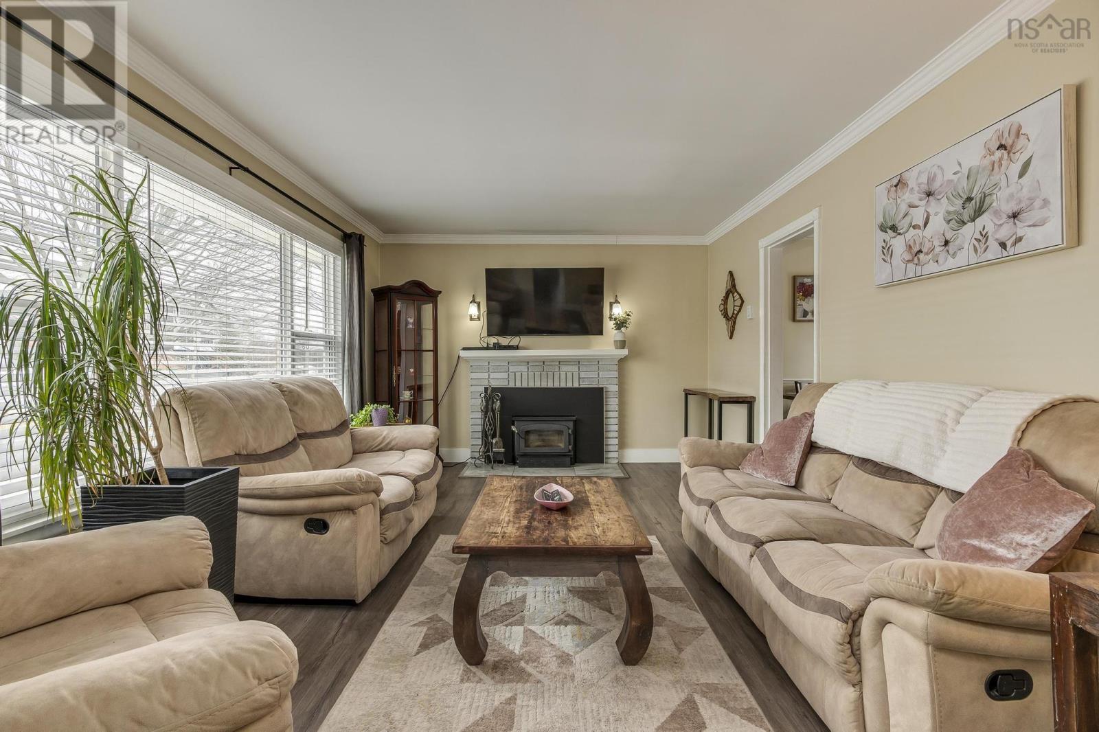 365 Beaver Bank Road, Beaver Bank, Nova Scotia  B4E 1K3 - Photo 2 - 202506146