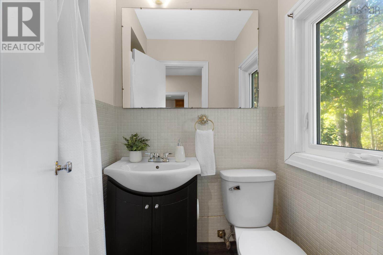 13 Dowell Drive, Halifax, Nova Scotia  B3M 2M2 - Photo 24 - 202506152