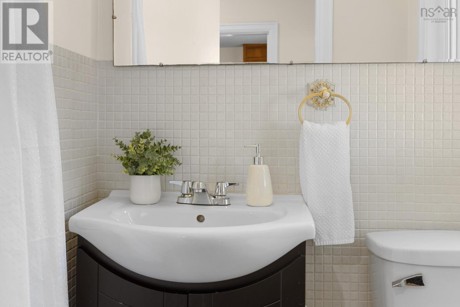 13 Dowell Drive, Halifax, Nova Scotia  B3M 2M2 - Photo 25 - 202506152