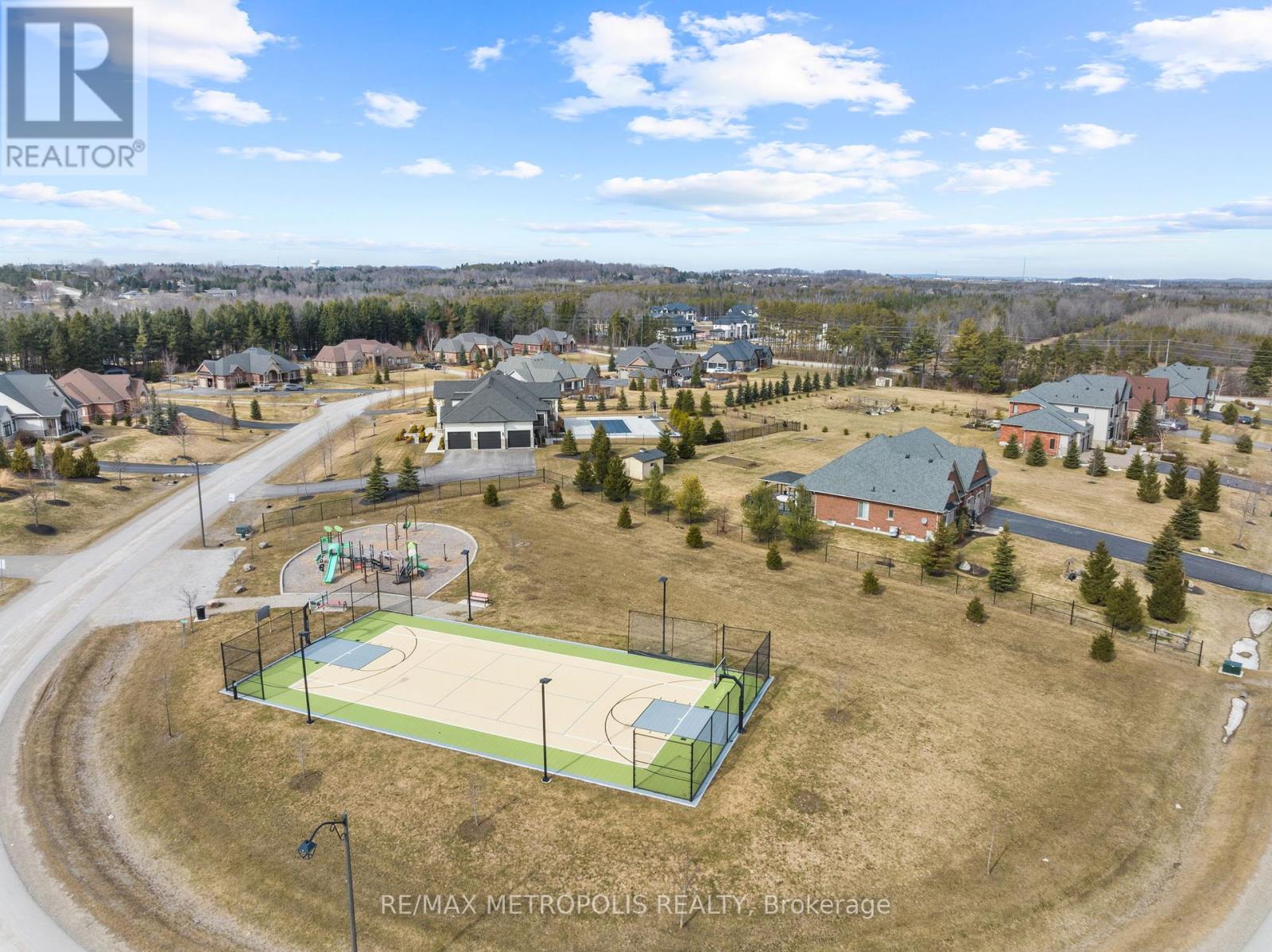 8 Nature's Landing Drive, East Garafraxa, Ontario  L9W 6T8 - Photo 40 - X12048276
