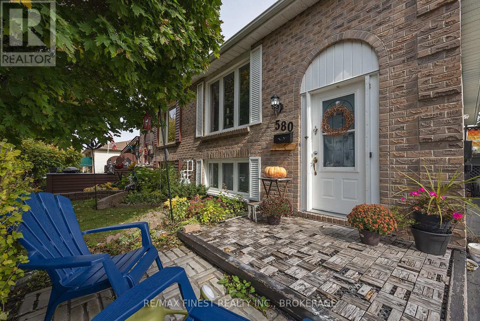 Property at 580 GAVIN COURT image 4