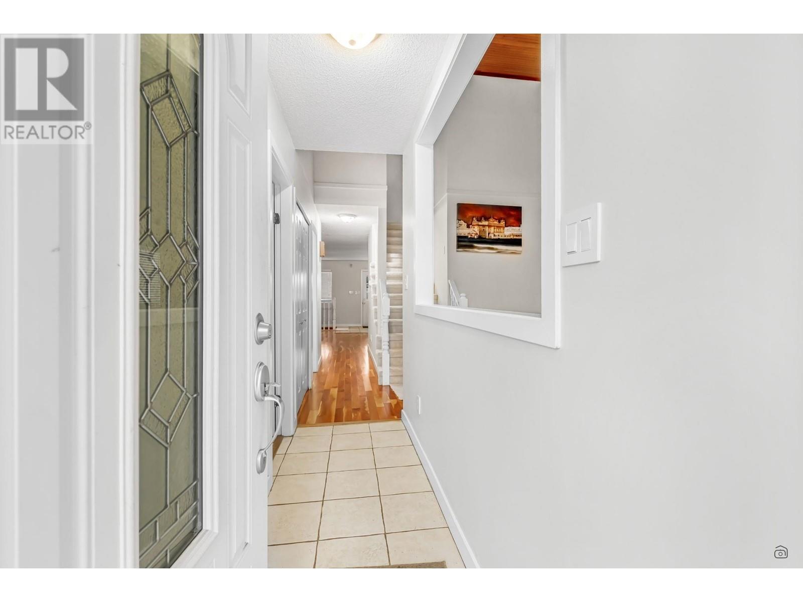 Property at 7996 PRINCE EDWARD STREET image 4