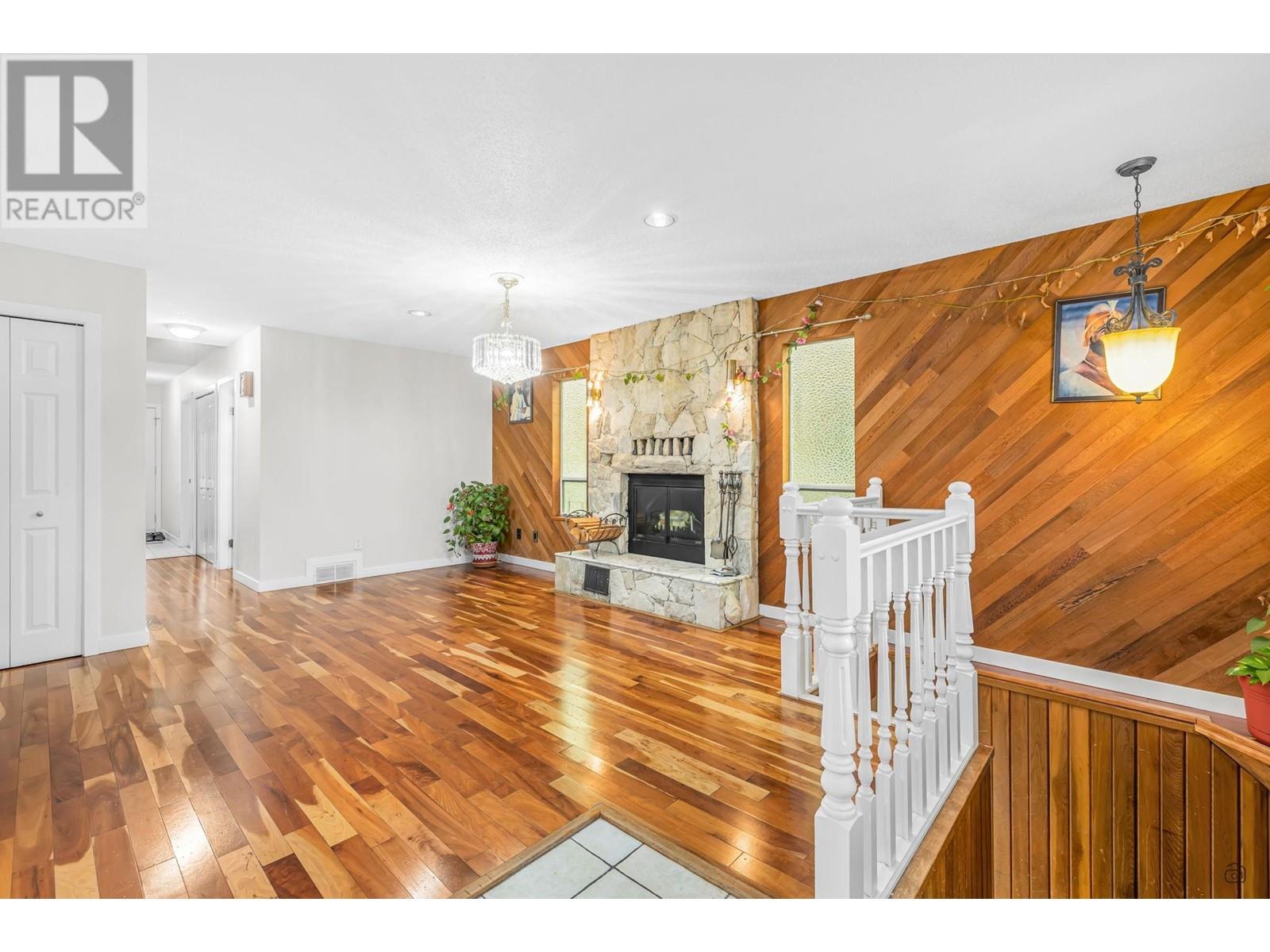 7996 Prince Edward Street, Vancouver, British Columbia  V5X 3R6 - Photo 13 - R2968224