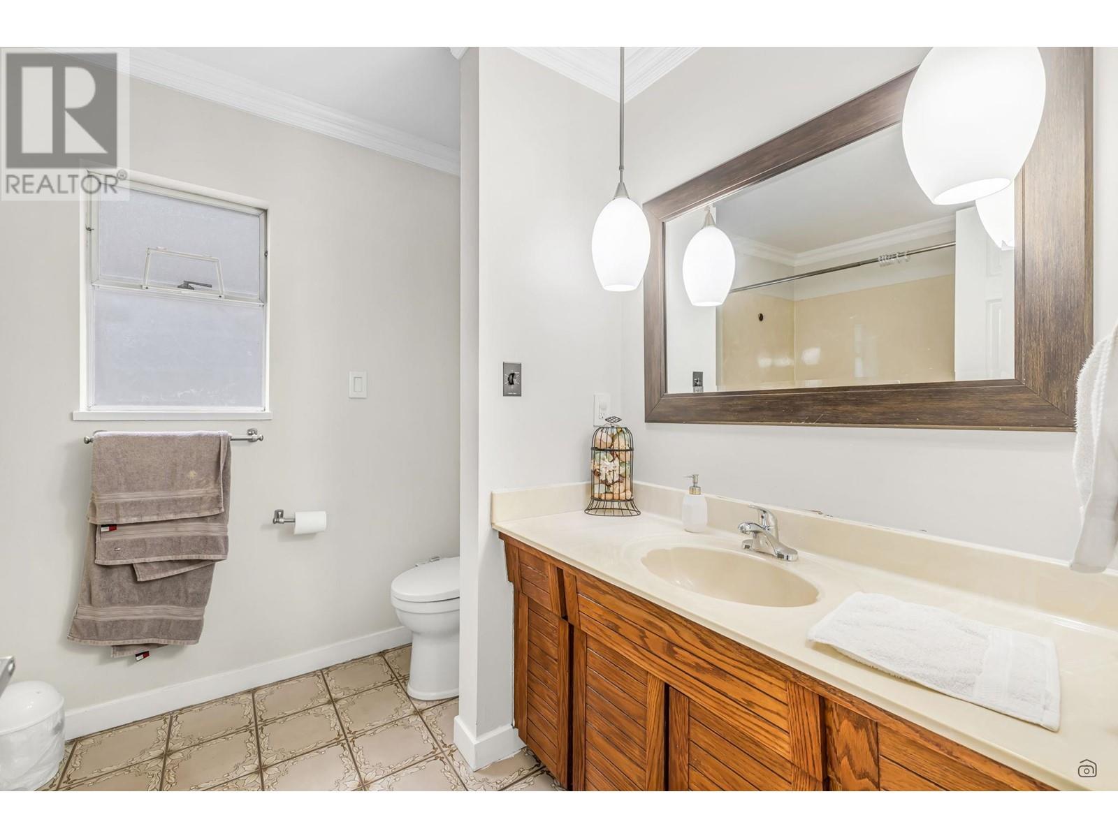 7996 Prince Edward Street, Vancouver, British Columbia  V5X 3R6 - Photo 11 - R2968224