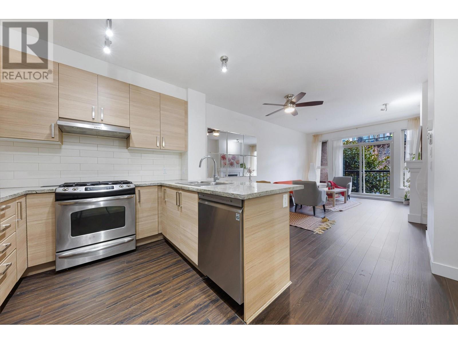 212 1150 Kensal Place, Coquitlam, British Columbia  V3B 0H4 - Photo 3 - R2983020