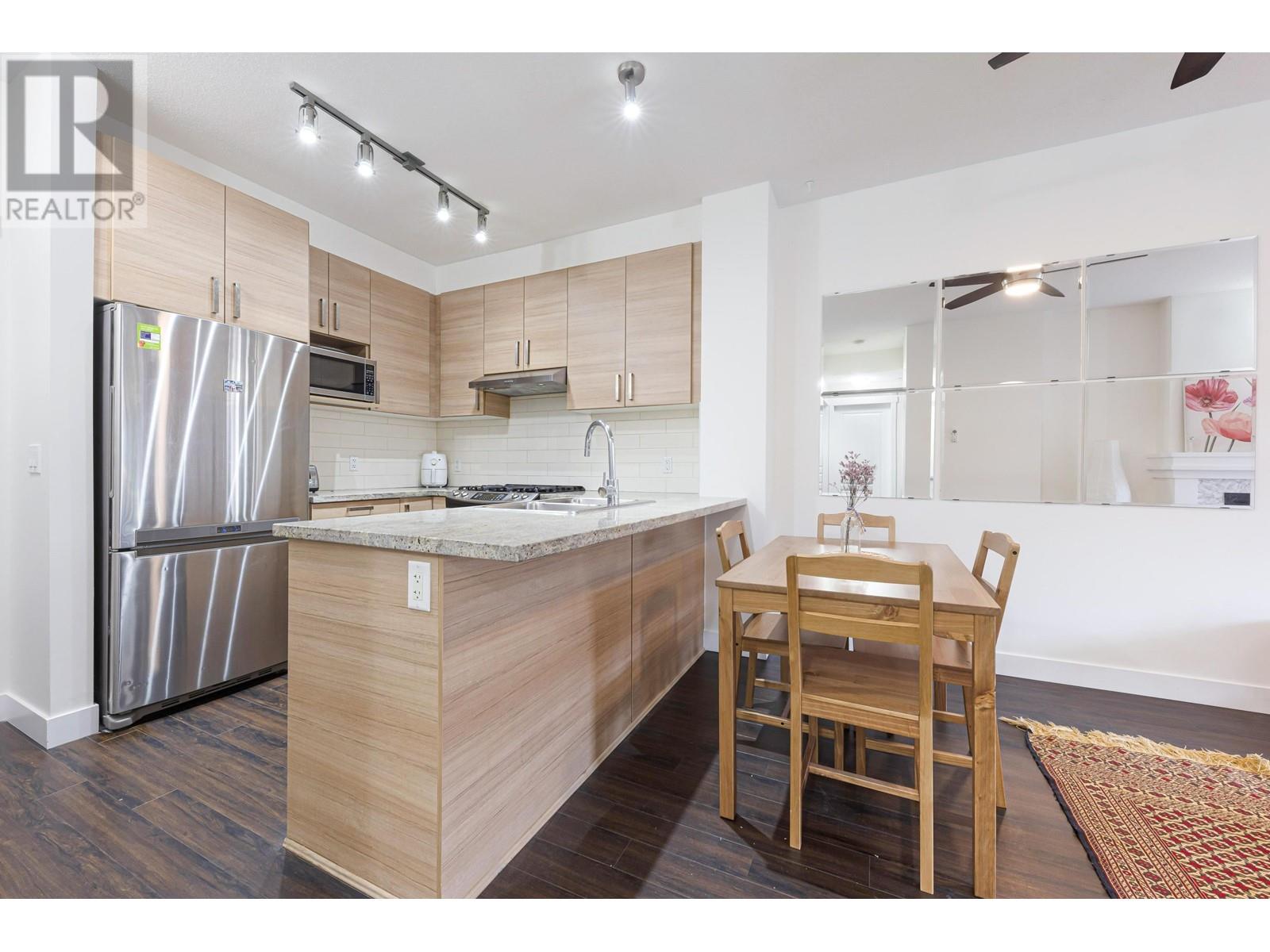 212 1150 Kensal Place, Coquitlam, British Columbia  V3B 0H4 - Photo 2 - R2983020