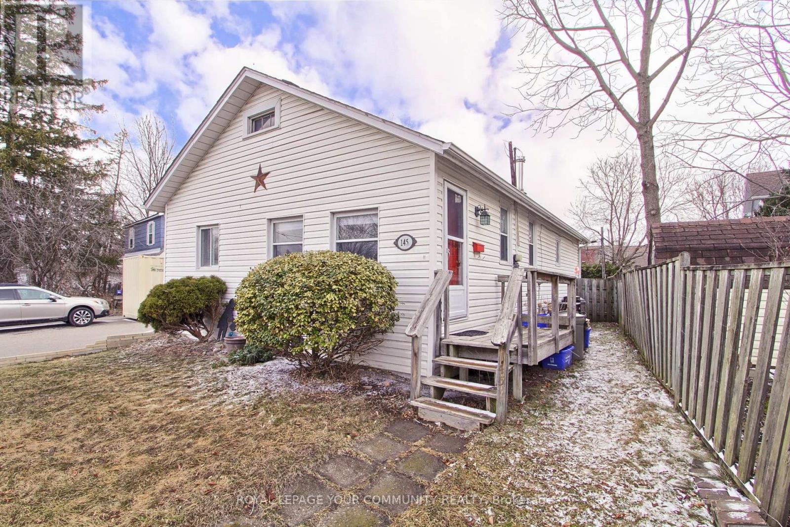 145 Wesley Street, Newmarket, Ontario  L3Y 3N9 - Photo 1 - N12048359
