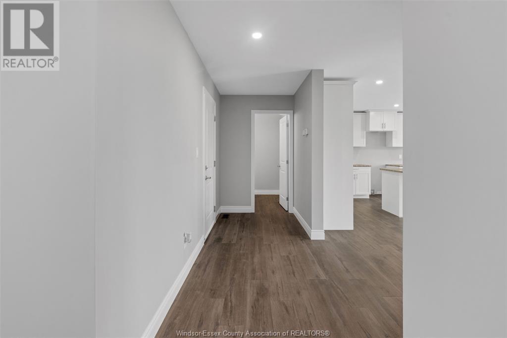 Property at 5 BETTY COURT image 4