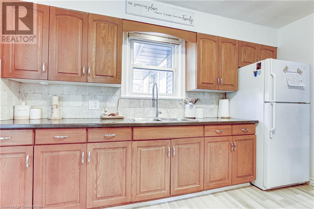 Property at 127 ORCHARD Avenue image 3