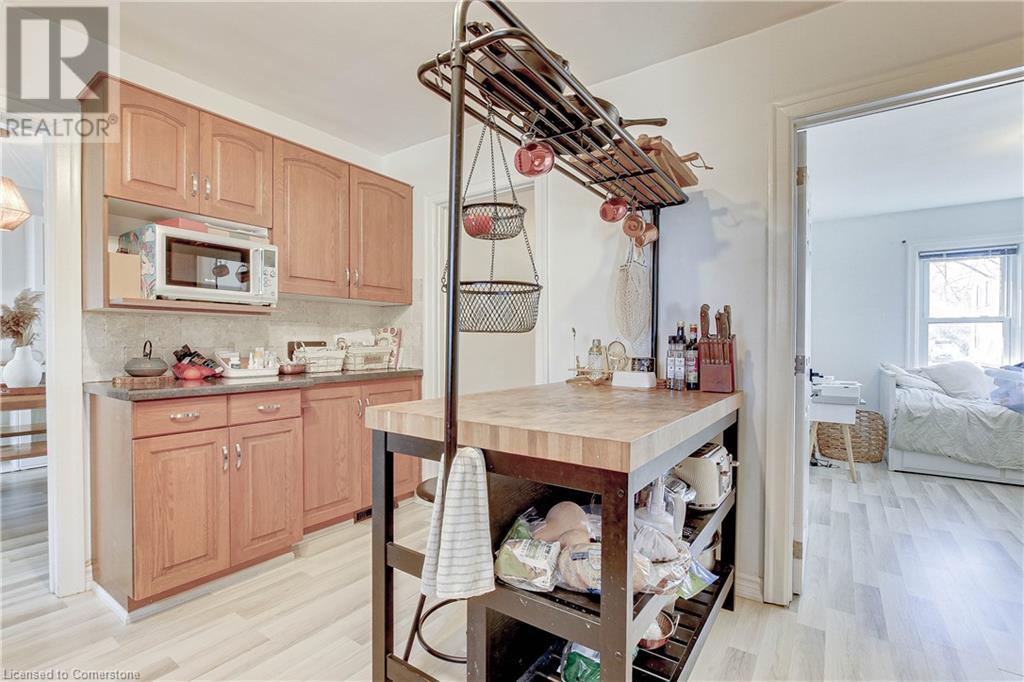 Property at 127 ORCHARD Avenue image 4
