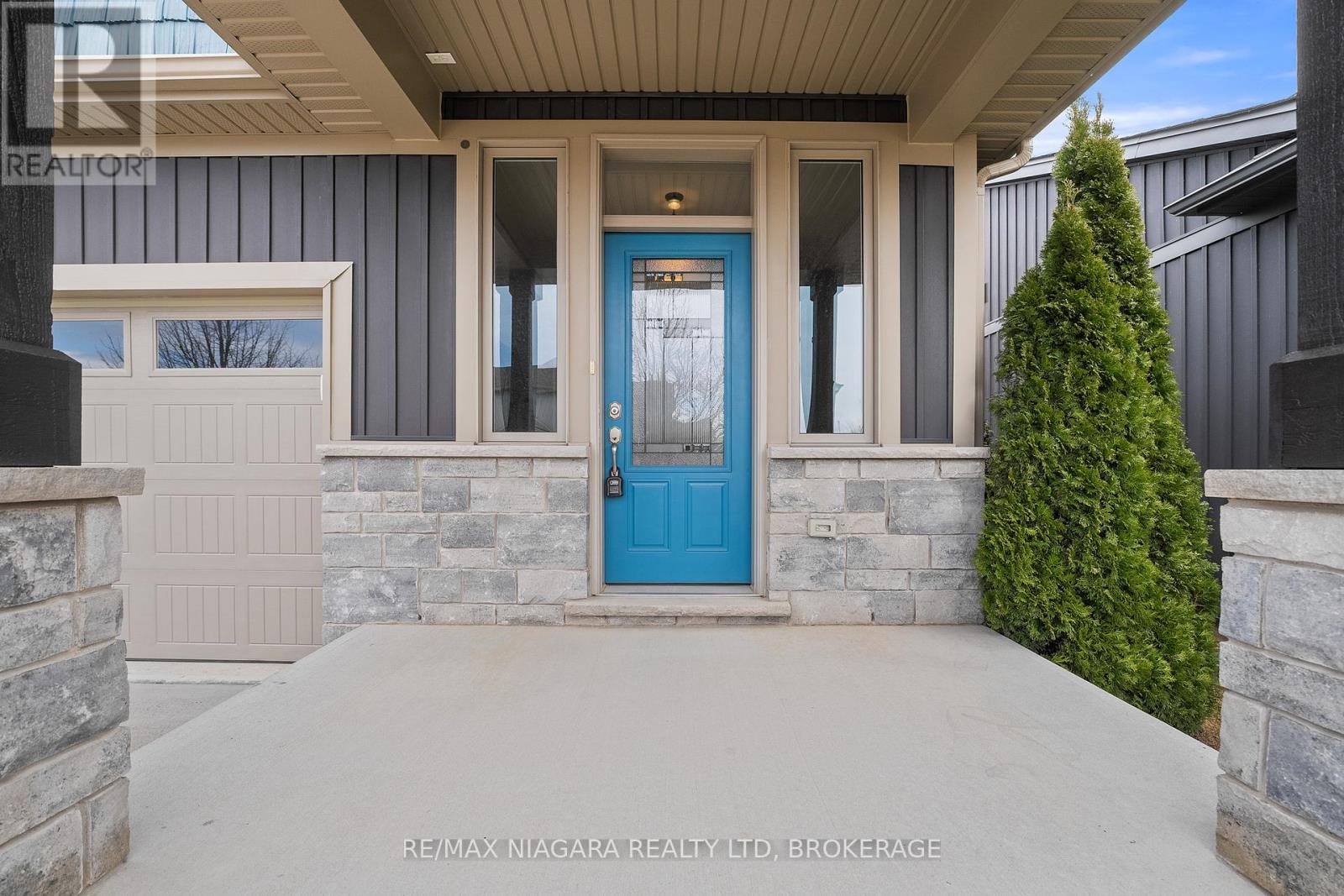 Property at 86 PARKSIDE DRIVE image 2