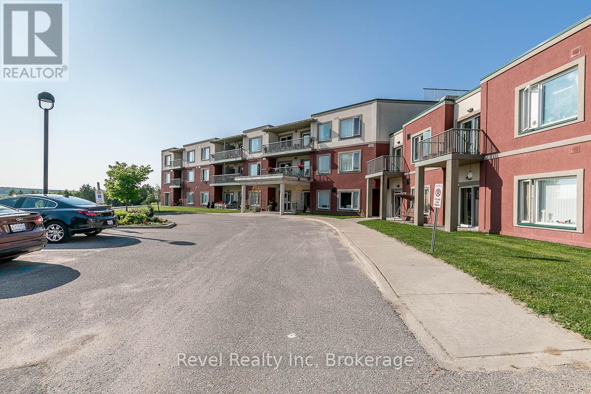 Property at 105 - 333 LAFONTAINE ROAD W image 4
