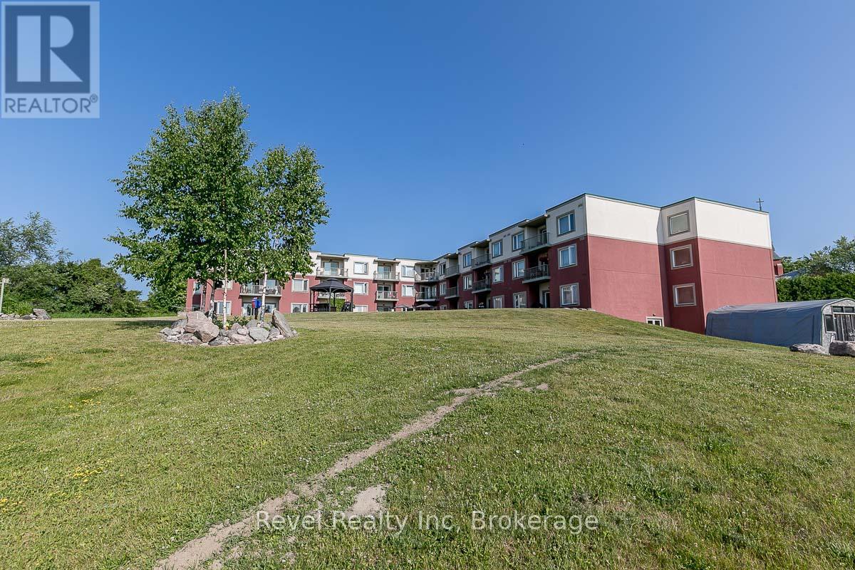 105 - 333 Lafontaine Road W, Tiny, Ontario  L9M 0H1 - Photo 6 - S12048437