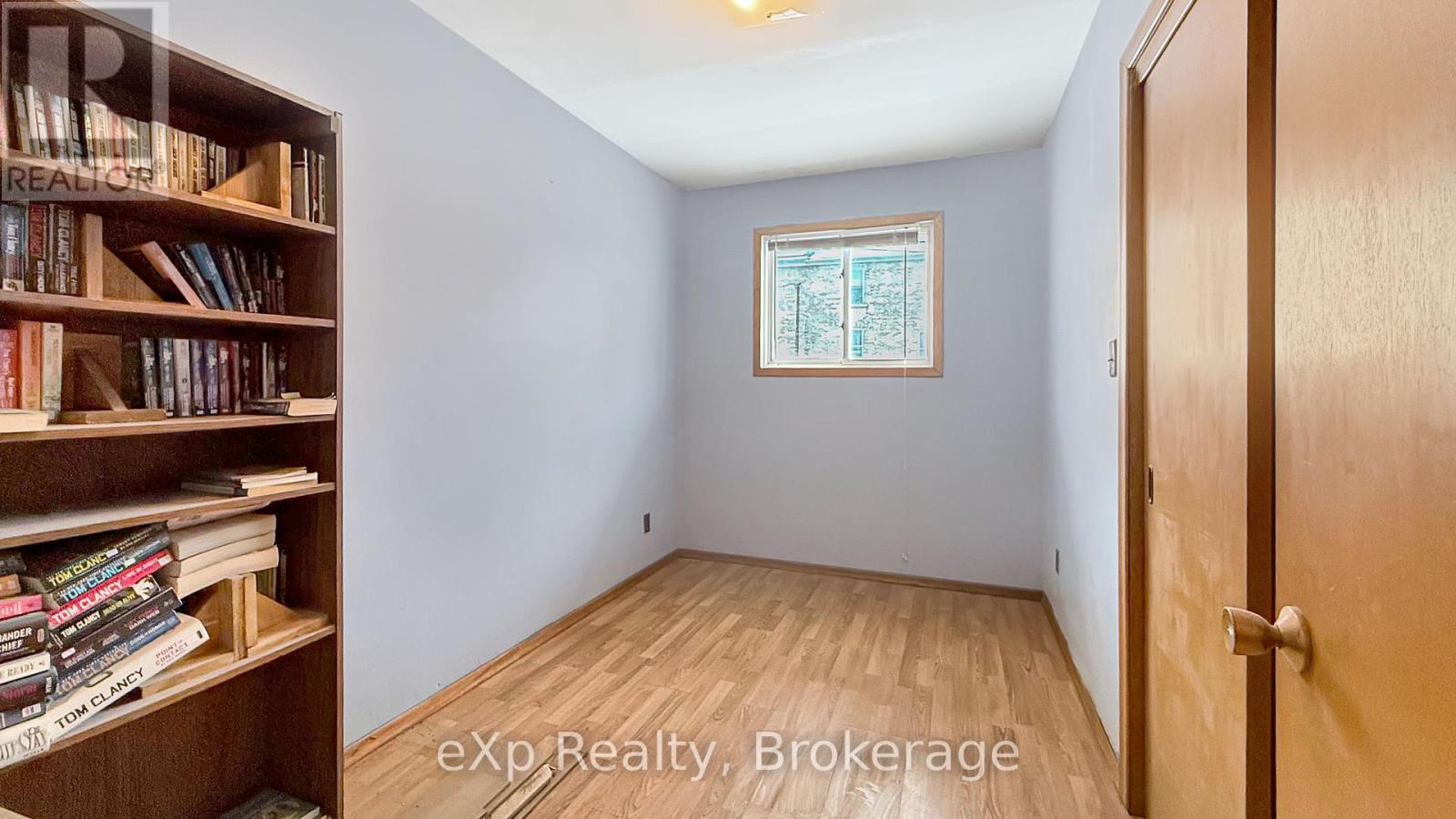 815 Albert Street E, West Grey, Ontario  N0G 1C0 - Photo 13 - X12048412