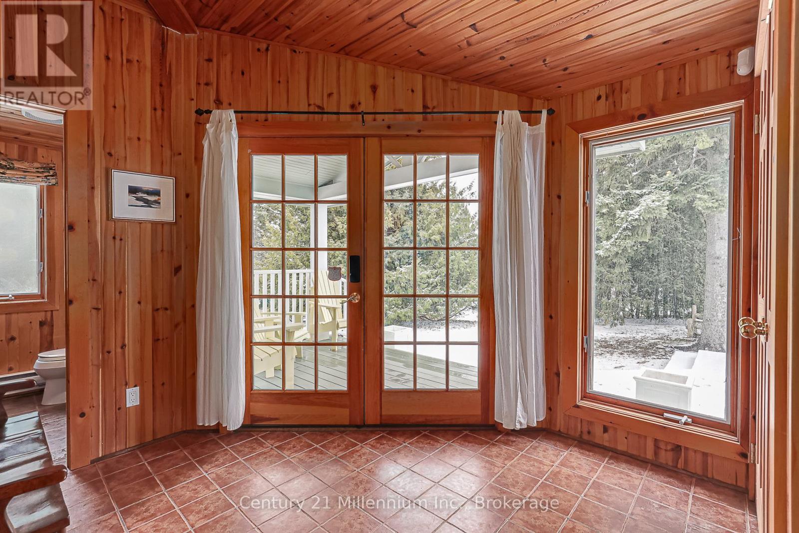 150 St Moritz Crescent, Blue Mountains, Ontario  L9Y 0S6 - Photo 33 - X12048468