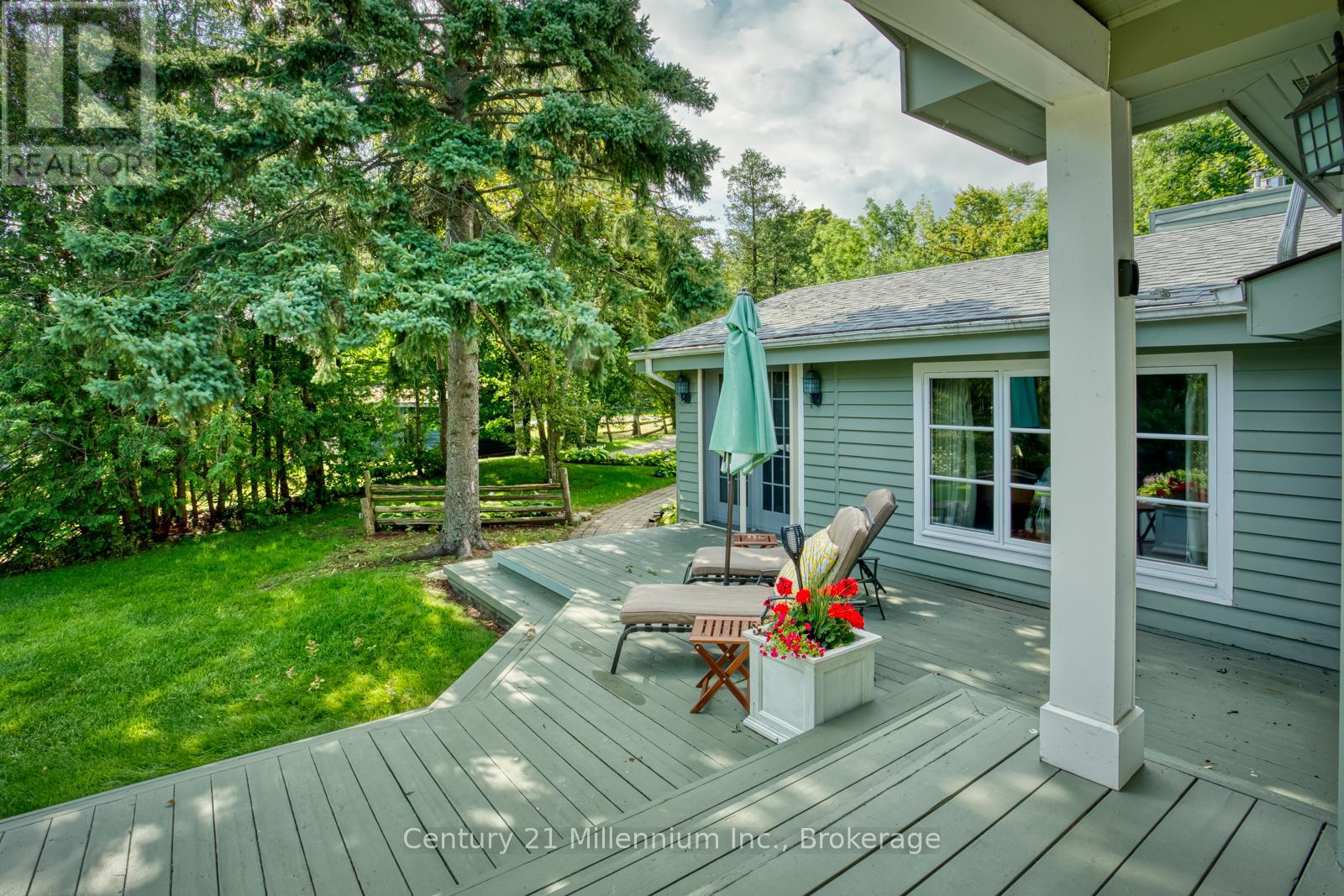 150 St Moritz Crescent, Blue Mountains, Ontario  L9Y 0S6 - Photo 34 - X12048468