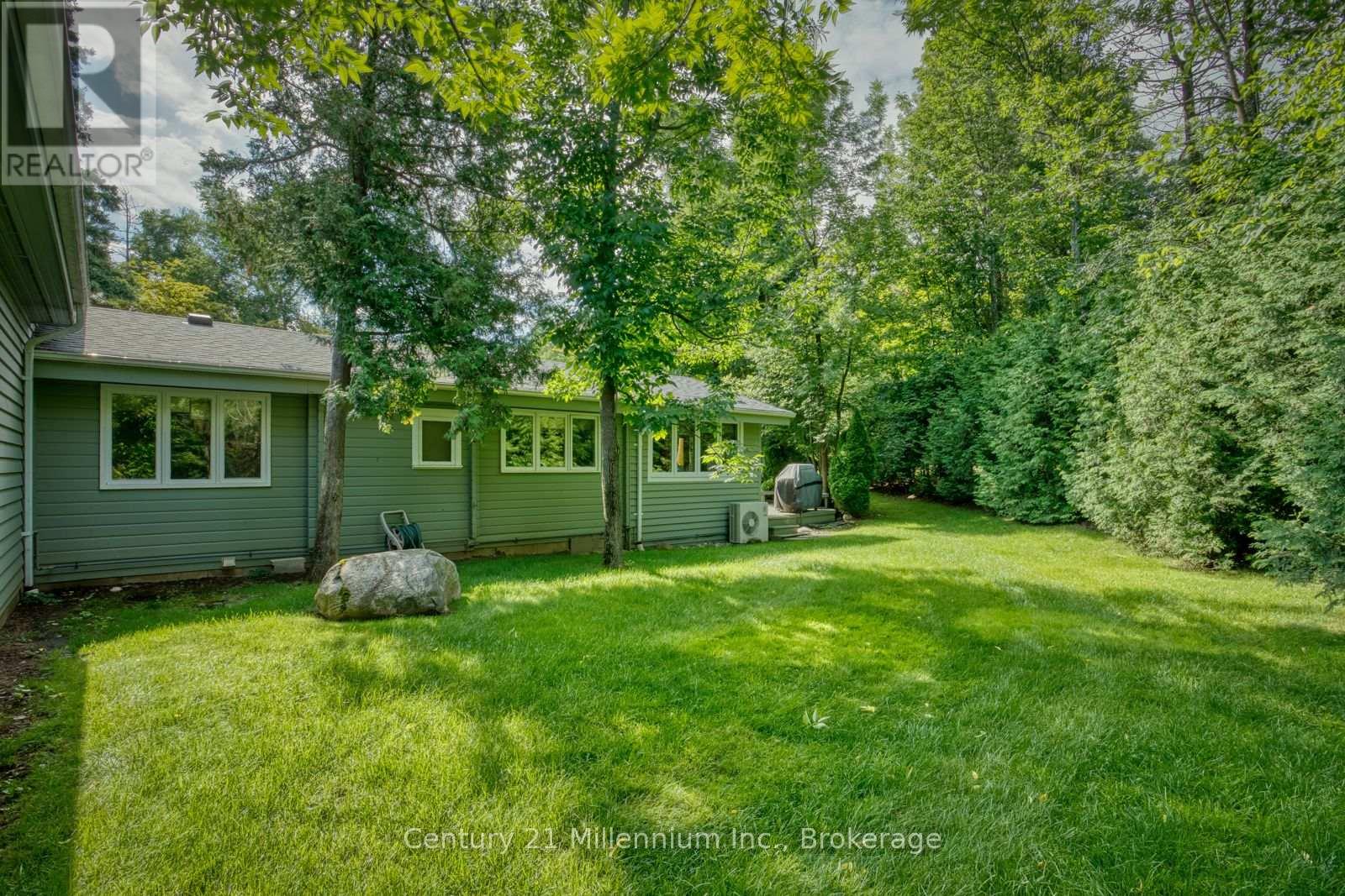 150 St Moritz Crescent, Blue Mountains, Ontario  L9Y 0S6 - Photo 36 - X12048468