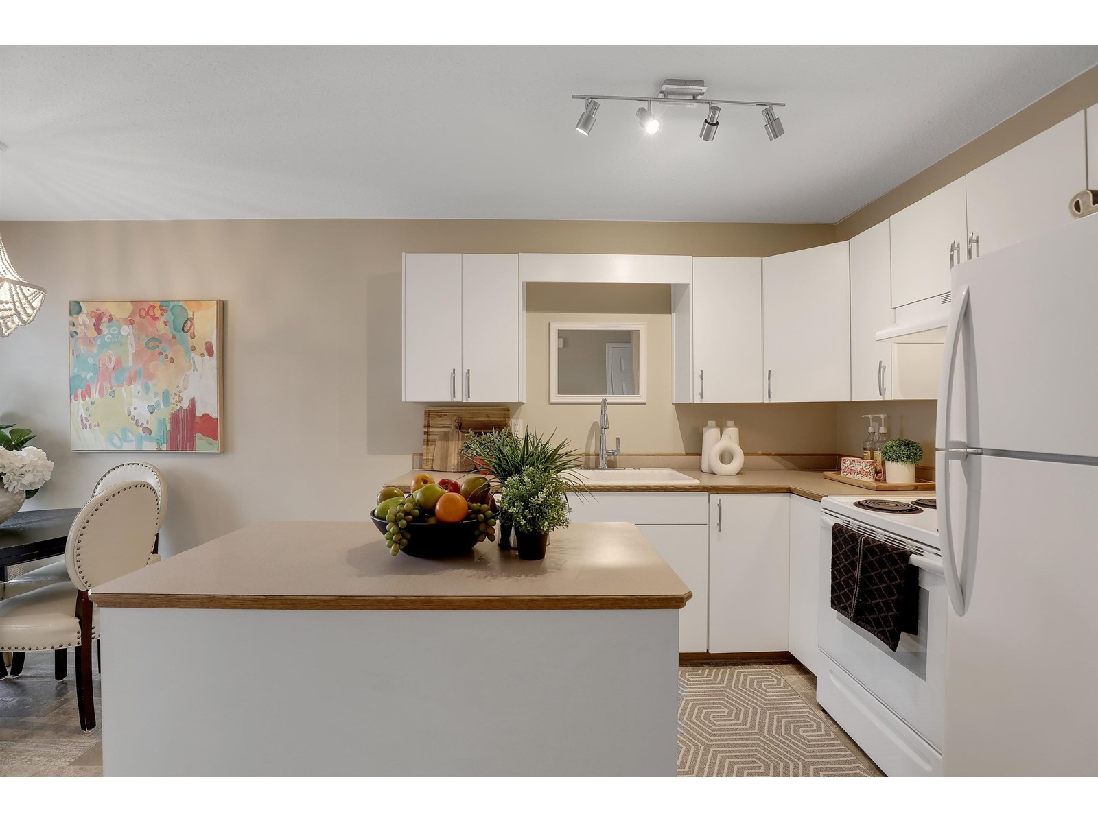Property at 13 9206 CORBOULD STREET image 5